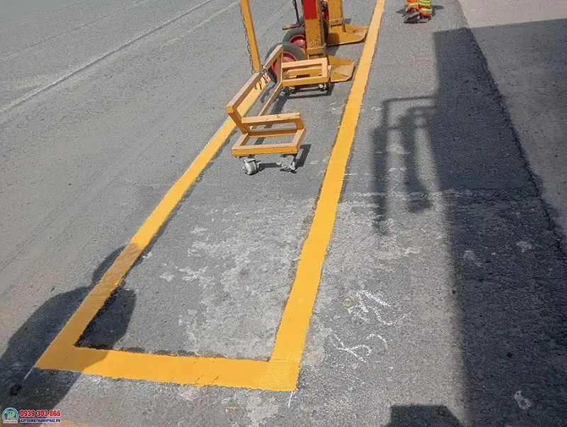 Sơn kẻ vạch dẻo nhiệt