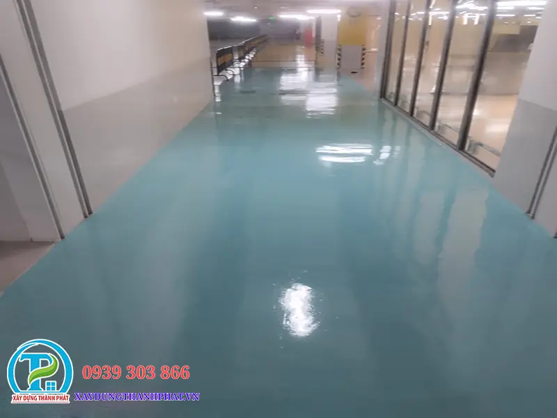 &nbsp; &nbsp; &nbsp; &nbsp; &nbsp; &nbsp; &nbsp; &nbsp; &nbsp; &nbsp; &nbsp; &nbsp; &nbsp; &nbsp; &nbsp; &nbsp; &nbsp; &nbsp; &nbsp; &nbsp; &nbsp; &nbsp; &nbsp; &nbsp; &nbsp;Thi c&ocirc;ng sơn PU tự san phẳng chịu nhiệt bền bỉ cho nh&agrave; m&aacute;y v&agrave; kho lạnh.
