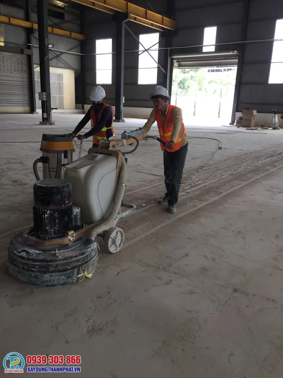 QUY TRÌNH MÀI SÀN BÊ TÔNG SƠN EPOXY TẠI BÌNH DƯƠNG: THAO TÁC KIỂM SOÁT ĐỘ ẨM DƯỚI 5%