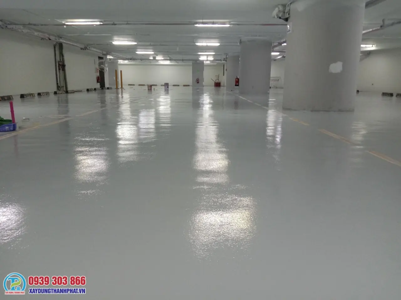 Hệ thống sơn epoxy nh&agrave; xe tại chung cư Thảo Điền Green