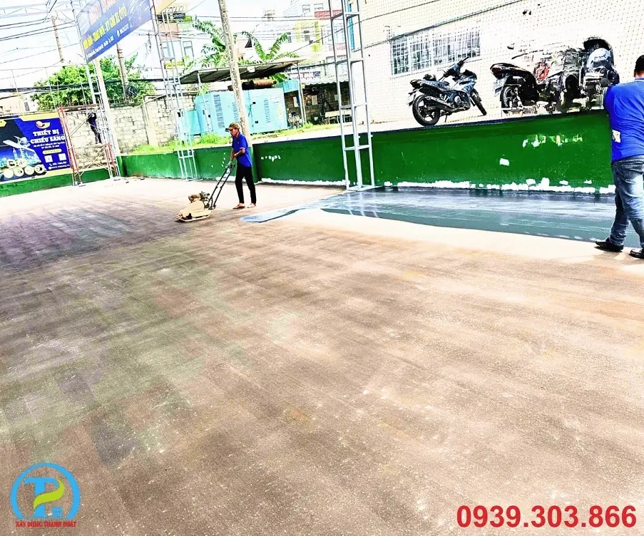 thi c&ocirc;ng s&acirc;n Pickleball KCN gi&aacute; rẻ