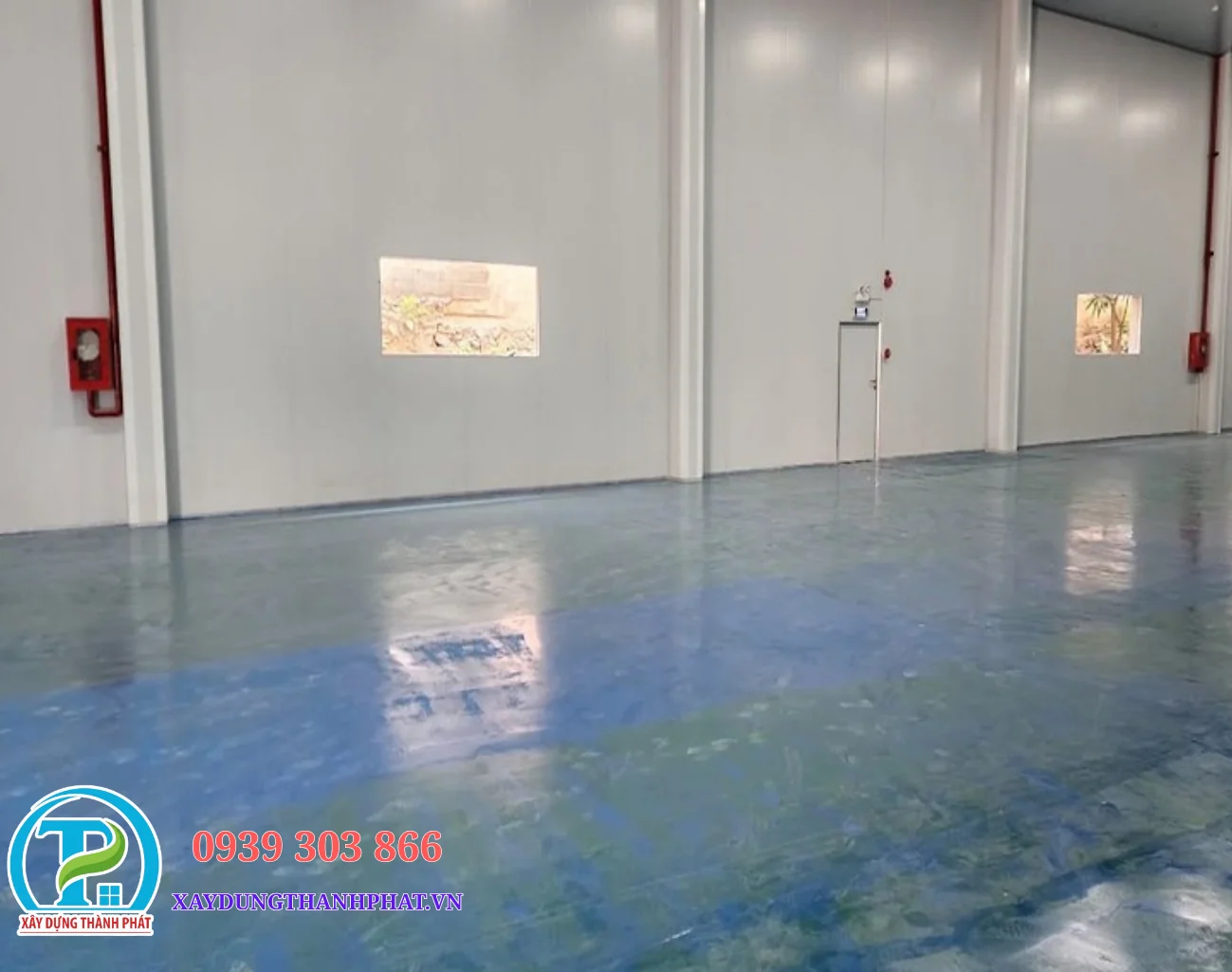 XỬ LÝ NỀN BÊ TÔNG BỊ DẦU NHỚT: BÓC TÁCH HÓA HỌC, TRUNG HÒA VÀ ĐẨY NGƯỢC DẦU NHỚT SÂU TRONG MAO DẪN MÓNG CŨ
